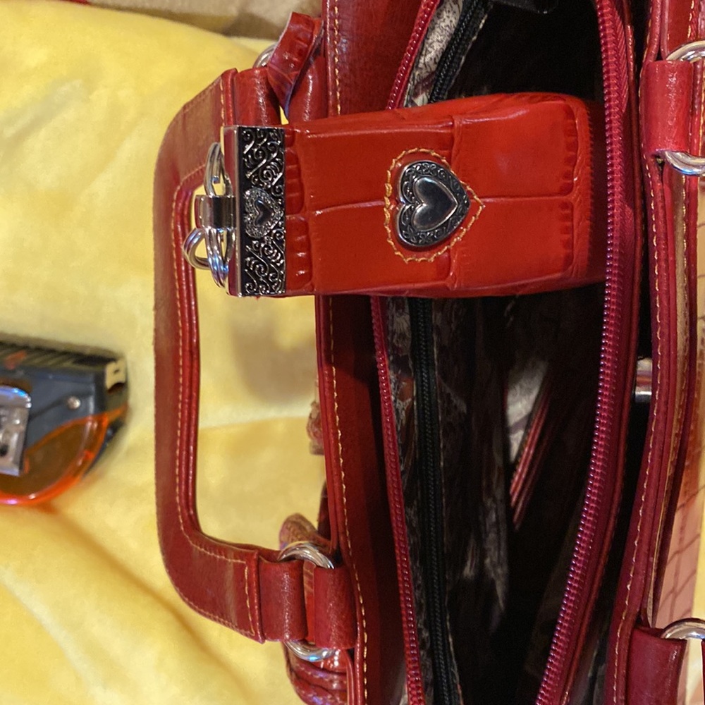 Red purse - Picture 4 of 4